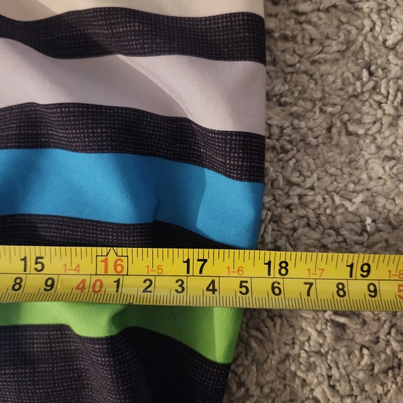Quiksilver Board Shorts – 30” Waist - Picture 6 of 7